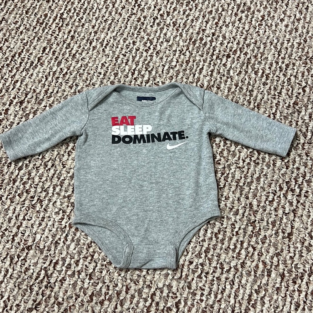 ‎Nike